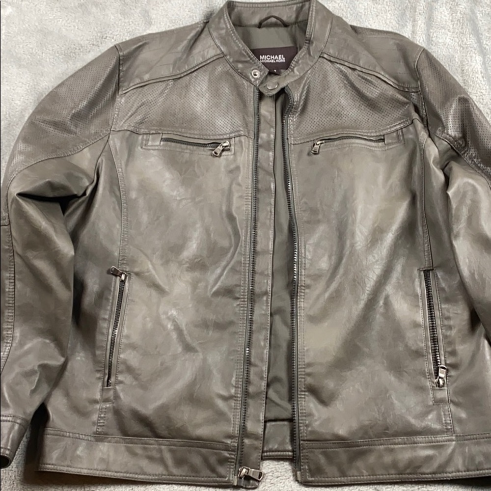 Men’s Size Large Bomber Jacket